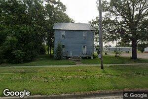 600 N Main St, Saint Elmo, IL 62458