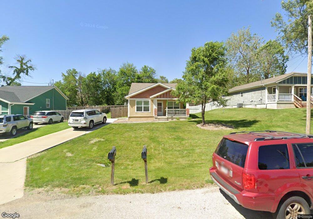 1550 E Emma Ave, Des Moines, IA 50320 - photo 1