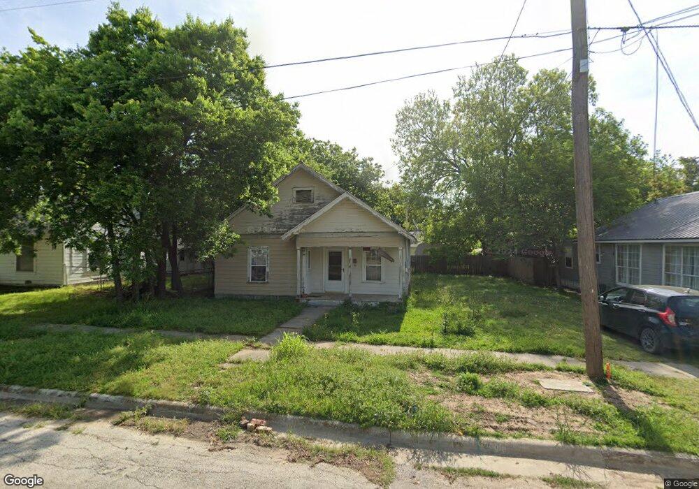 1014 Witherspoon St, Gainesville, TX 76240 - photo 1