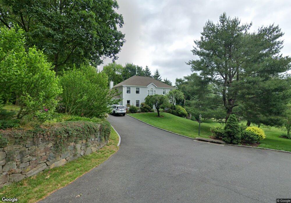 35 Caitlin Ct, Fairfield, CT 06824 - photo 1