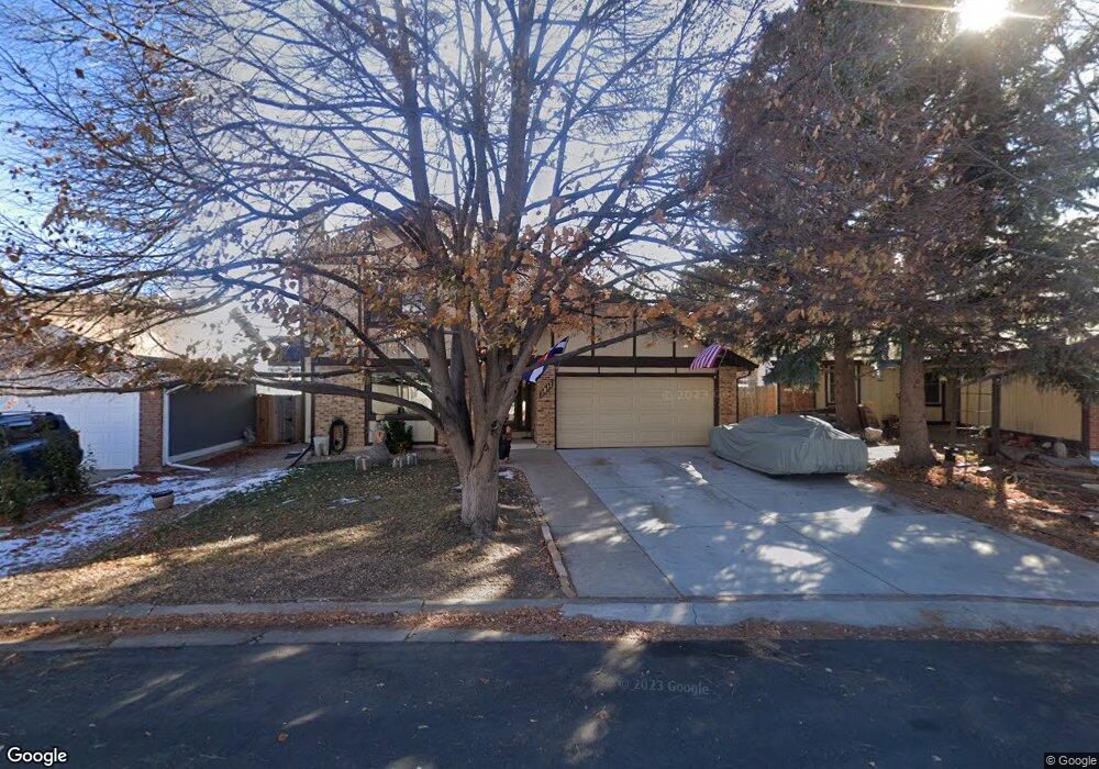 3811 S Ceylon Way, Aurora, CO 80013 - photo 1