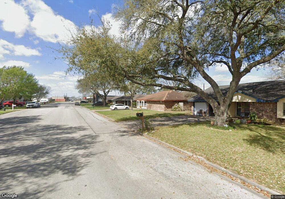 822 Clubside Dr, East Bernard, TX 77435 - photo 1