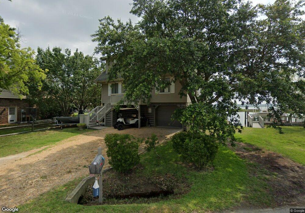 1306 Dandy Loop Rd, Yorktown, VA 23692 - photo 1