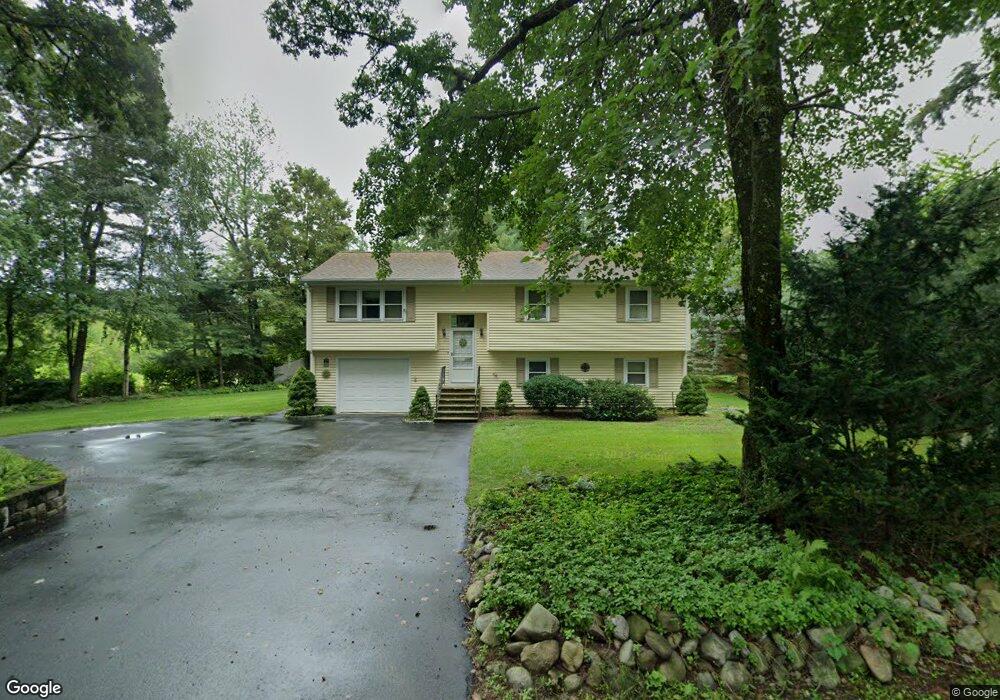 156 Putnam Rd, Holden, MA 01520 - photo 1