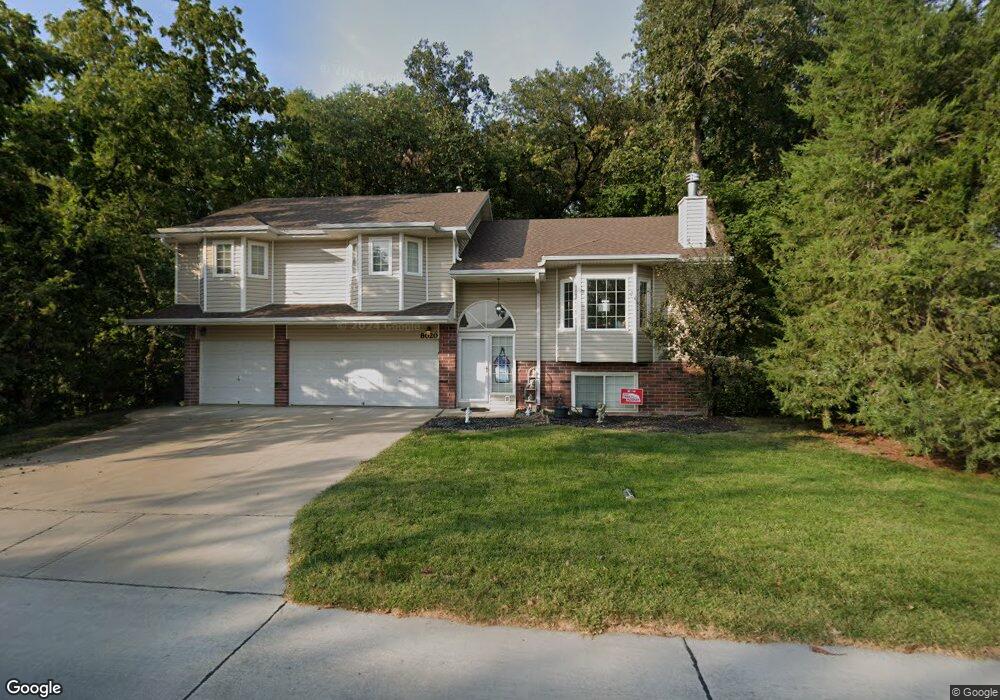 8020 Molokai Dr, Papillion, NE 68046 - photo 1