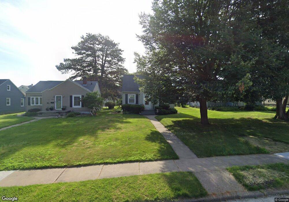 2023 Warren St, Davenport, IA 52804 - photo 1