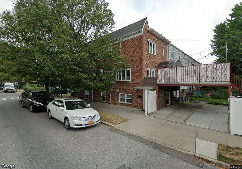 7519 147th St, Flushing, NY 11367 - photo 1