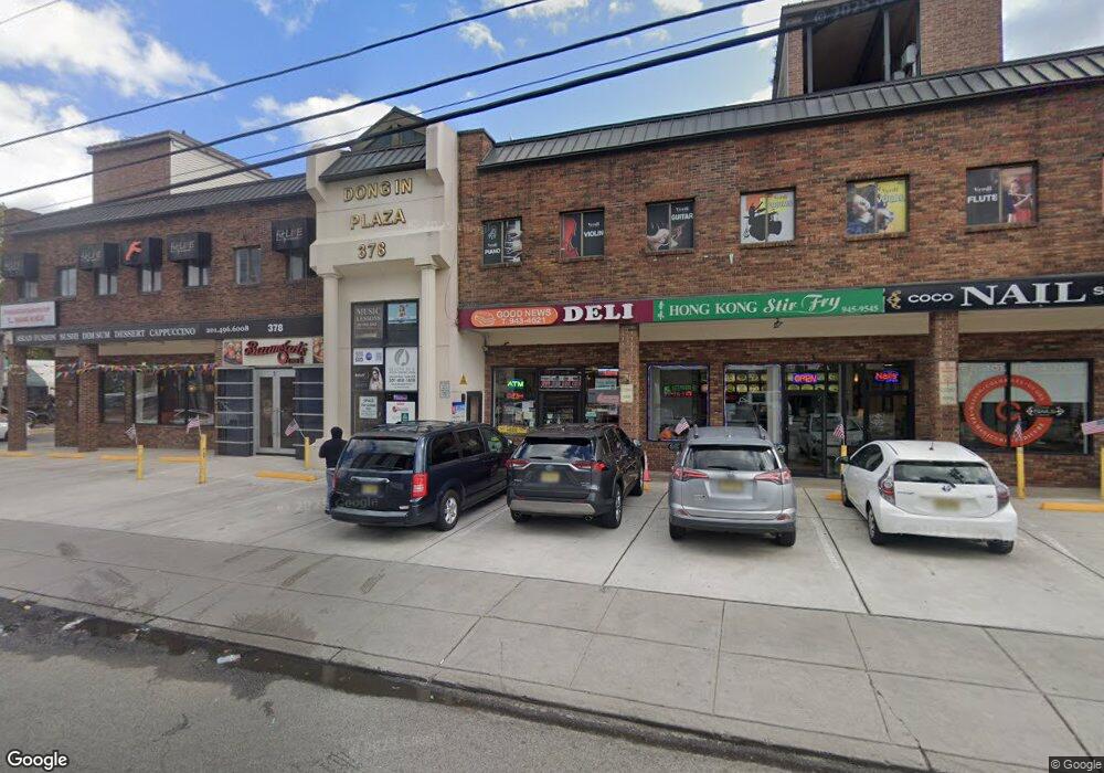 378 Bergen Blvd unit 1A, Fairview, NJ 07022 - photo 1