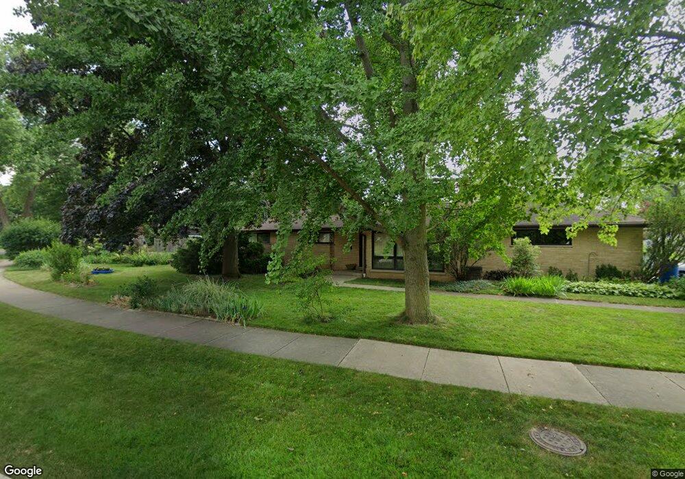 530 E Hillside Rd, Naperville, IL 60540 - photo 1