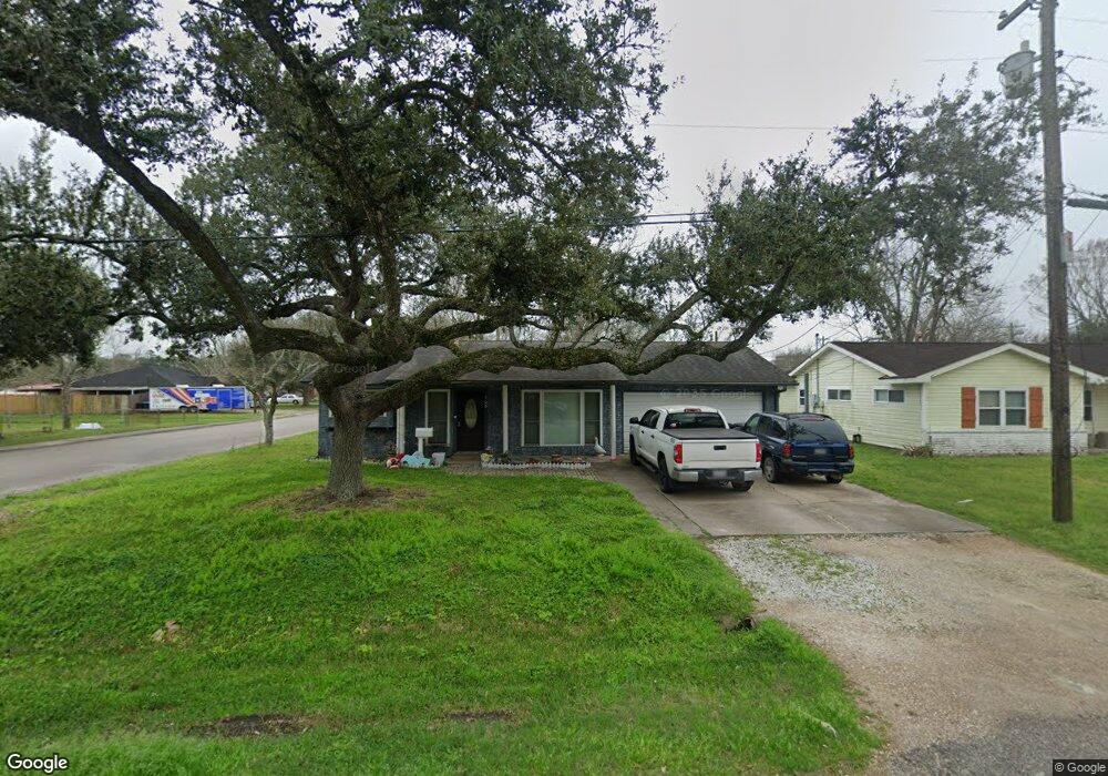 508 E Foley St, Alvin, TX 77511 - photo 1