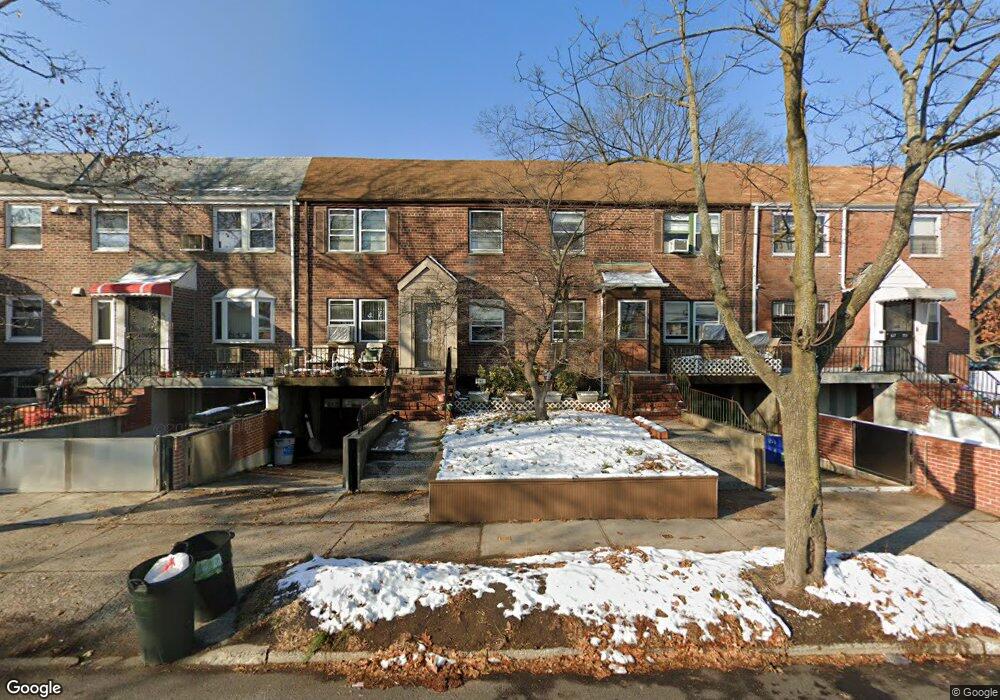 6704 Utopia Pkwy, Fresh Meadows, NY 11365 - photo 1