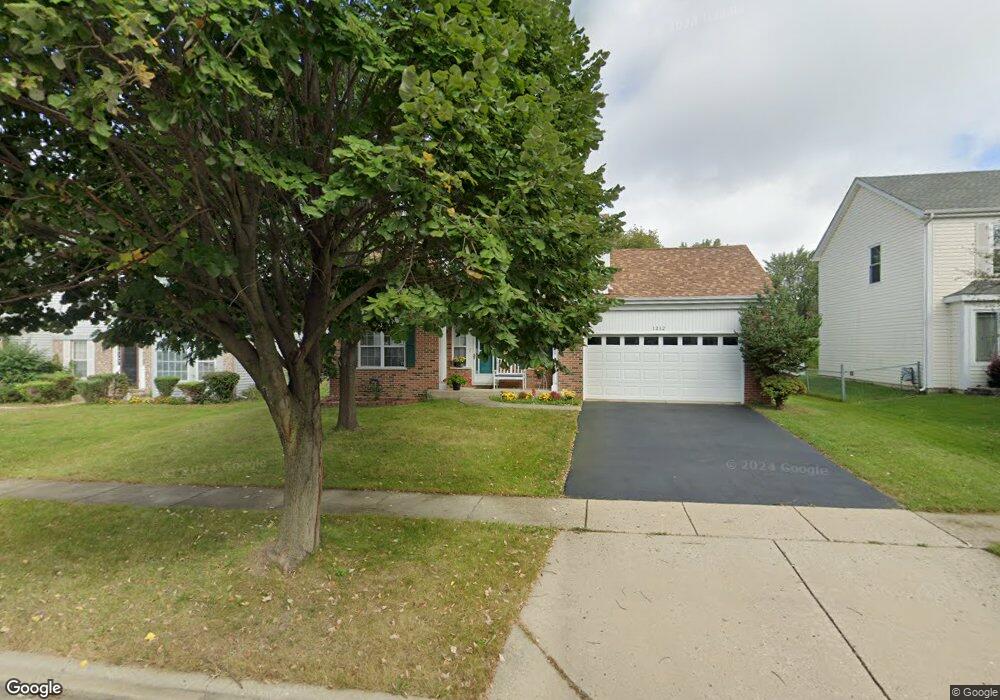 1212 Mayfair Dr, Carpentersville, IL 60110 - photo 1