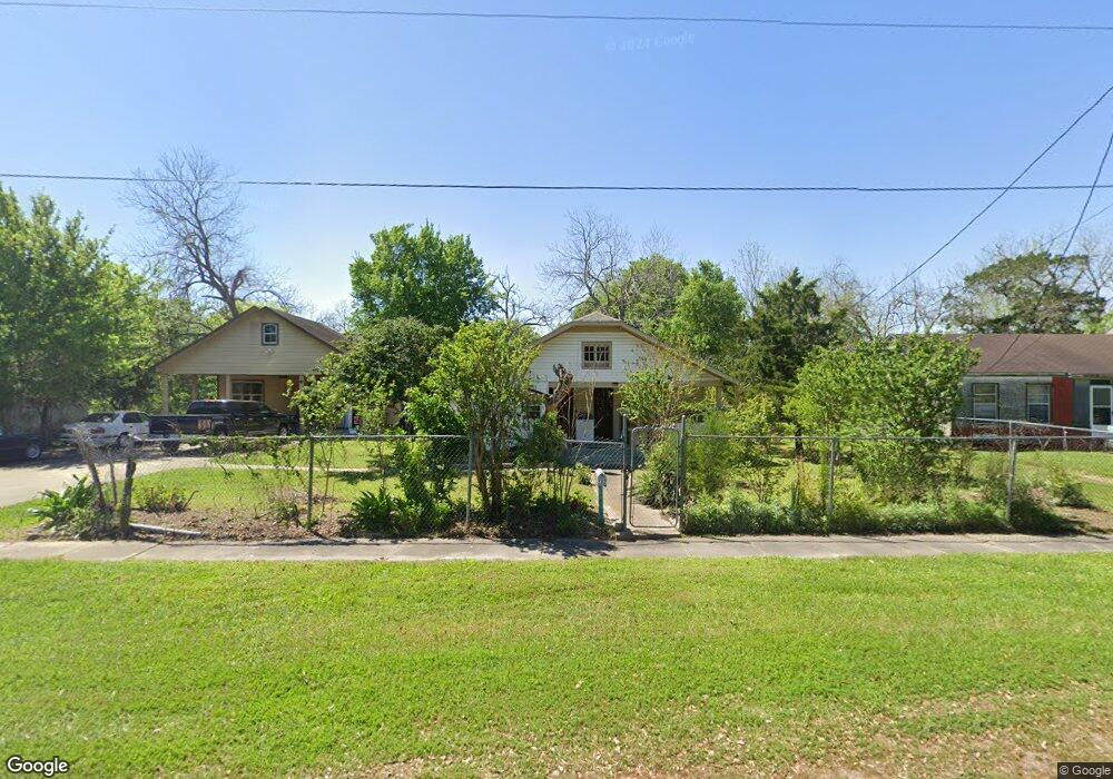 2312 Avenue C, Bay City, TX 77414 - photo 1