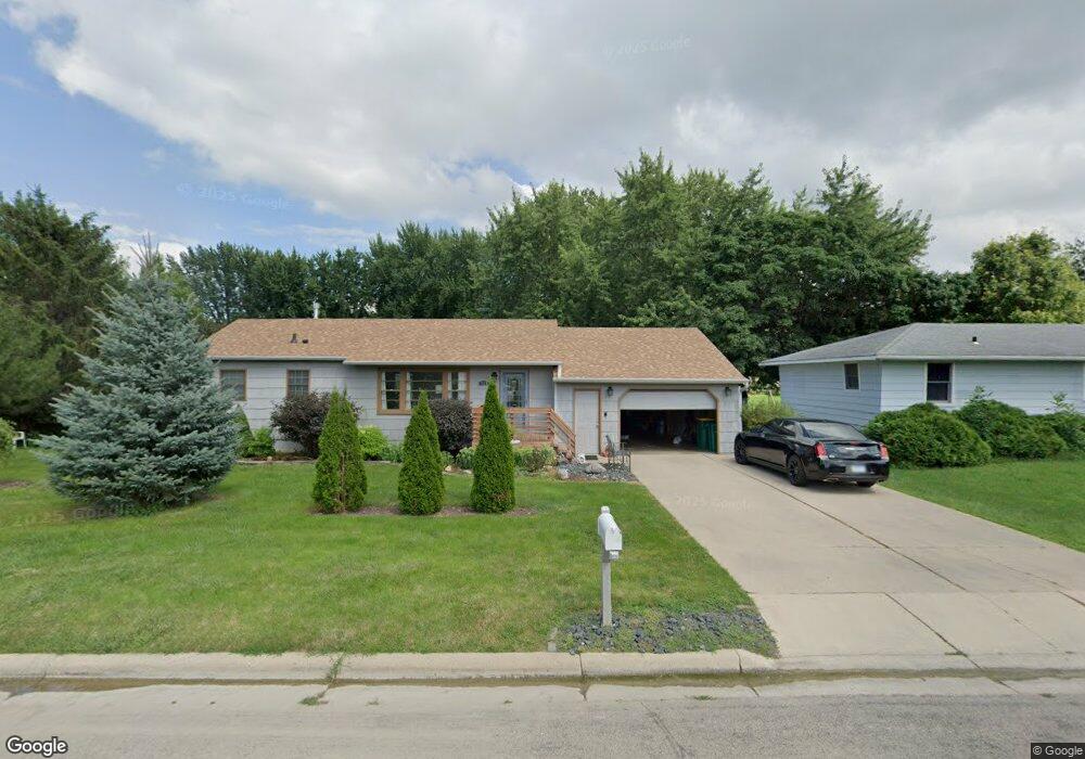 921 S 4th Ave, Albert Lea, MN 56007 - photo 1