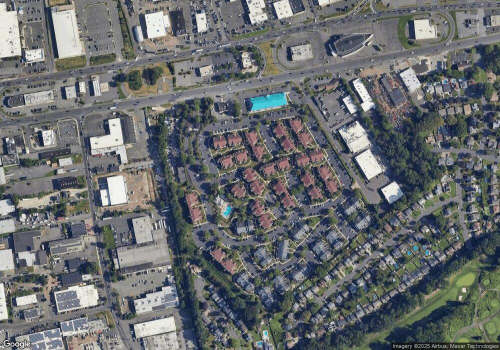 531 Clubhouse Ct, Union, NJ 07083 - photo 1