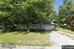 712 S Iowa St, Ashmore, IL 61912