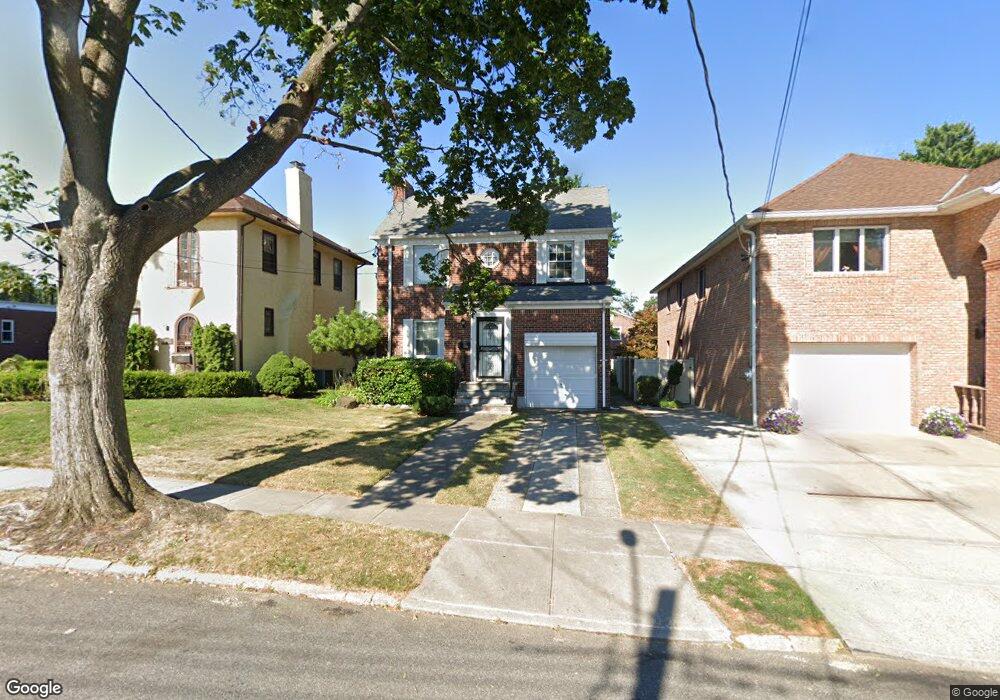 2920 170th St, Flushing, NY 11358 - photo 1