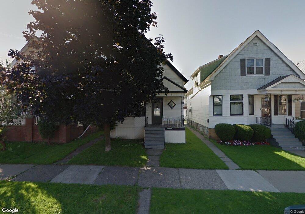 2270 Evaline St, HamtraMcK, MI 48212 - photo 1