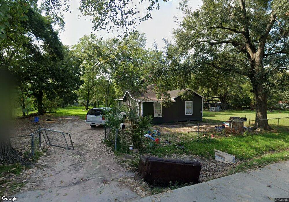1112 Apache St, Houston, TX 77022 - photo 1