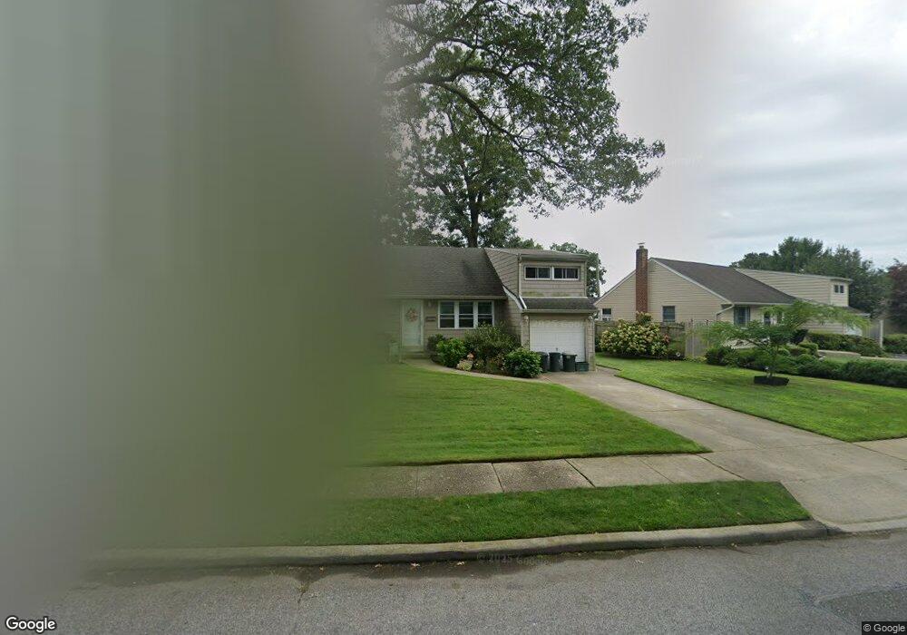 3860 Beechwood Place, Seaford, NY 11783 - photo 1