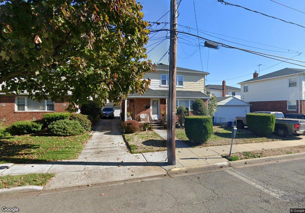 83 Gibson Blvd unit 2nd Floor, Valley Stream, NY 11581 - photo 1