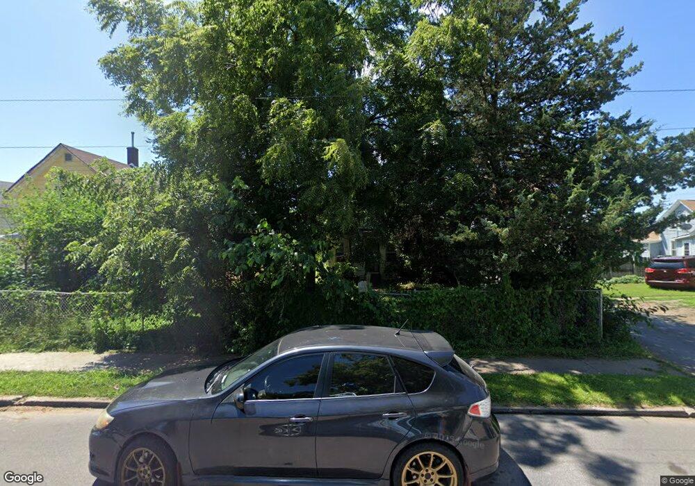 1639 W 2nd St, Davenport, IA 52802 - photo 1