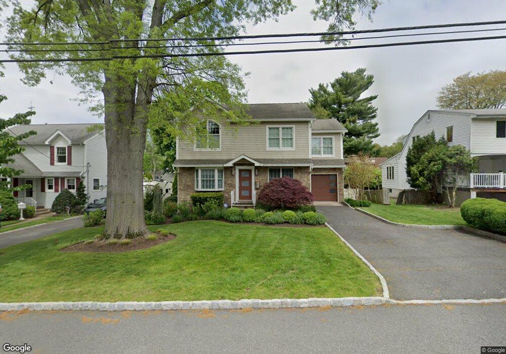 17 Crest Dr S, Cresskill, NJ 07626 - photo 1