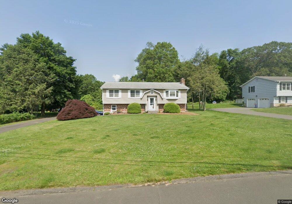 66 Oak Bluff Rd, Milford, CT 06461 - photo 1