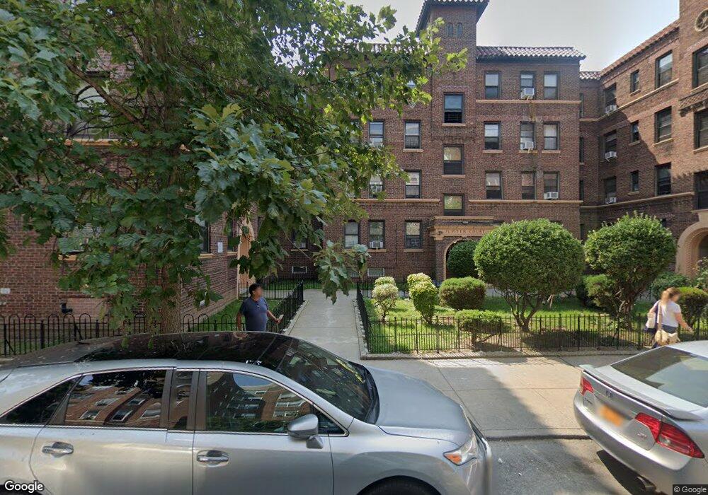 62-64 Saunders St unit 4 O, Rego Park, NY 11374 - photo 1