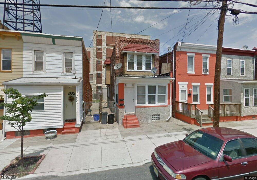923 Mechanic St, Camden, NJ 08104 - photo 1