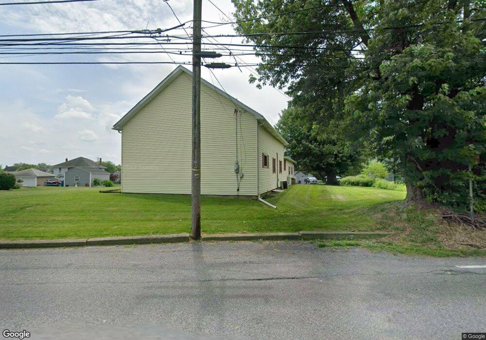 635 W Mauch Chunk St, Nazareth, PA 18064 - photo 1