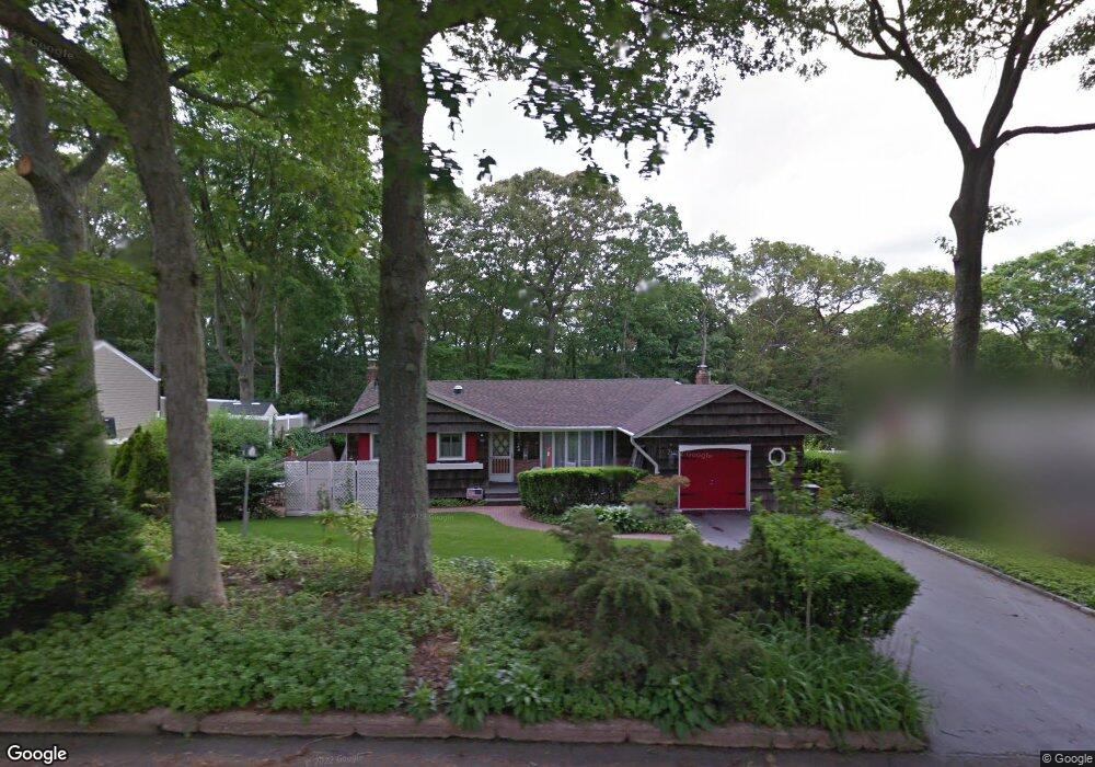 37 Robin Dr, Hauppauge, NY 11788 - photo 1