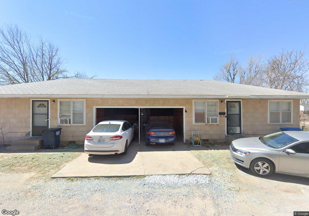 302 N Hayes St, Enid, OK 73703 - photo 1