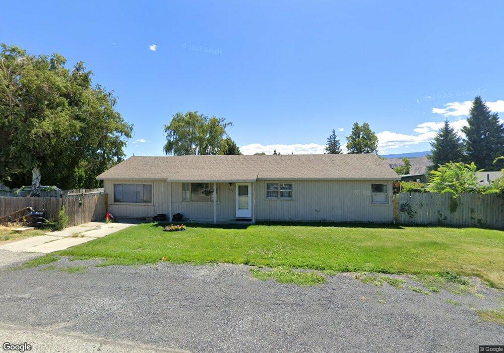 1828 Carl St NE, East Wenatchee, WA 98802 - photo 1