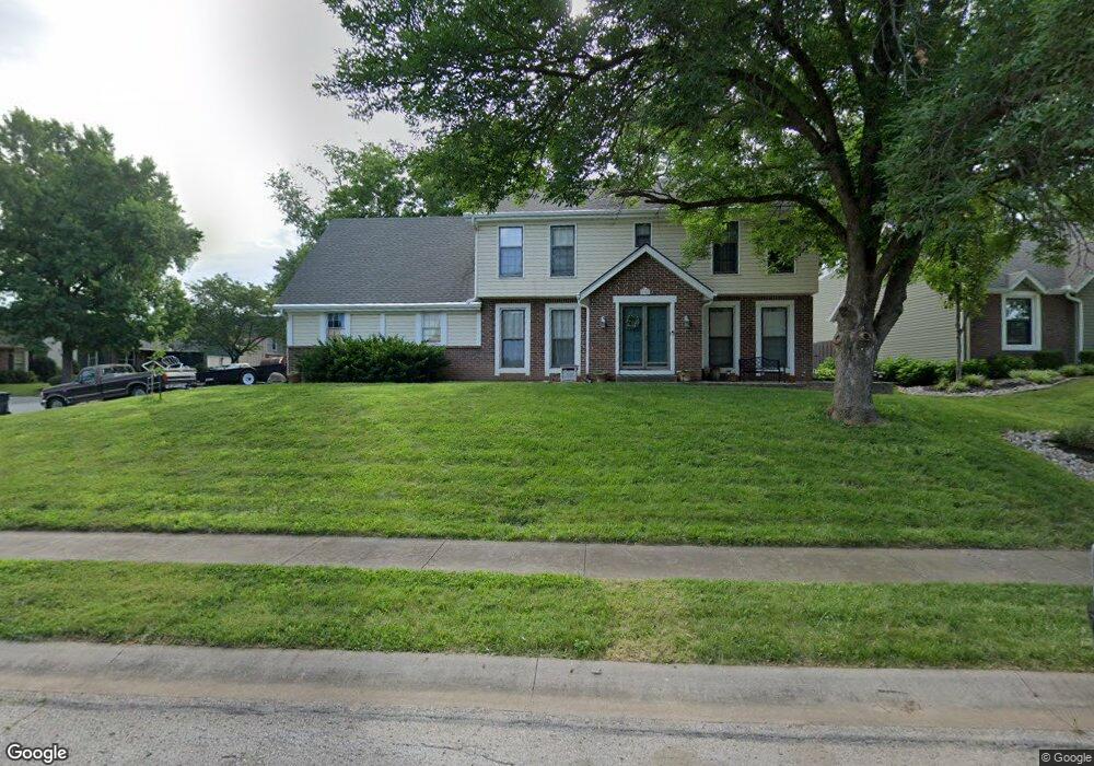 6905 Gillette Ct, Shawnee, KS 66216 - photo 1
