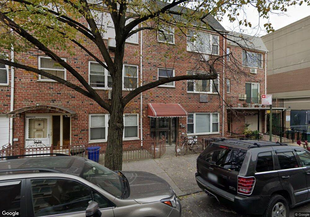 2520 35th St, Astoria, NY 11103 - photo 1