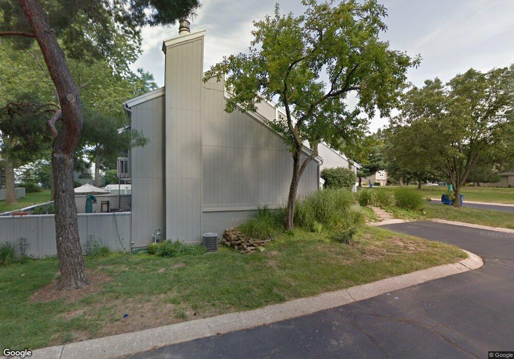 8013 Monrovia St, Lenexa, KS 66215 - photo 1