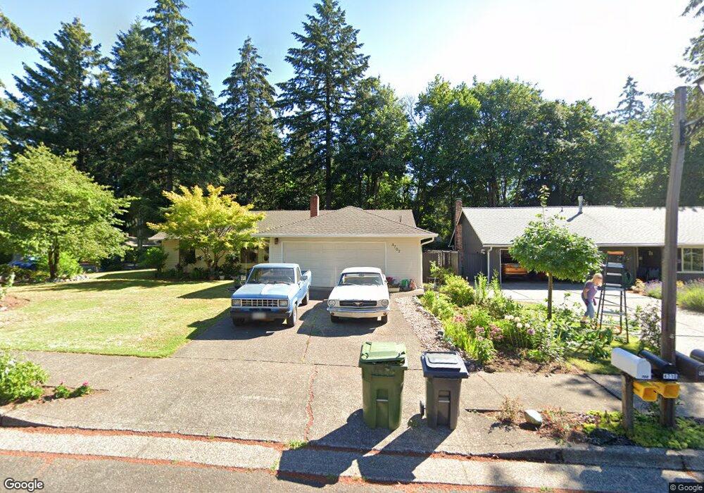 4702 Lamont Ct, Lake Oswego, OR 97035 - photo 1