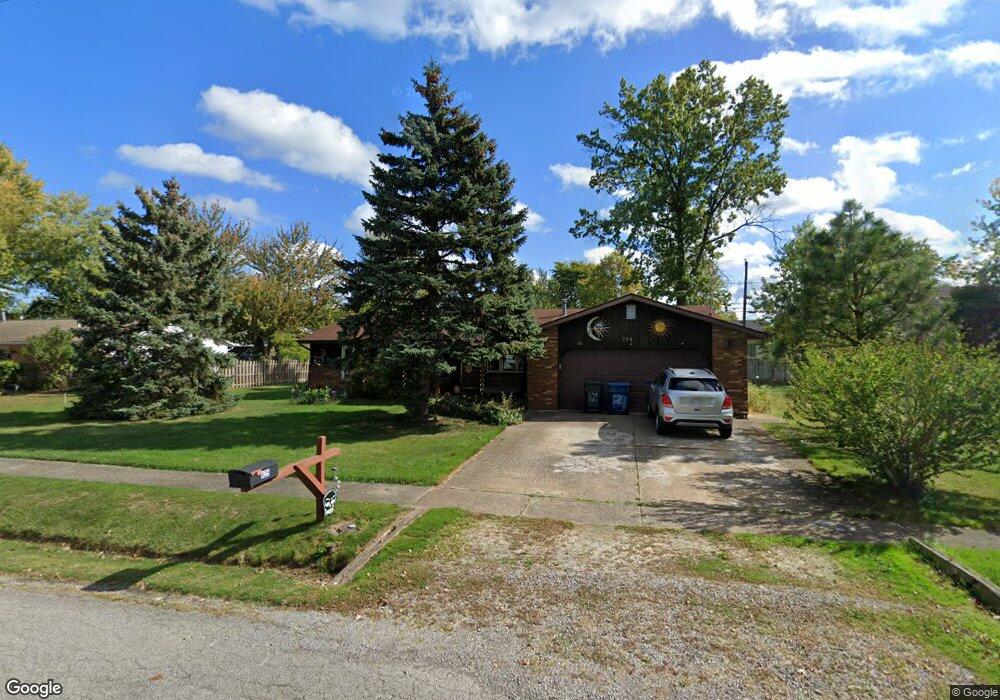 625 Kenilworth Ave, Sheffield Lake, OH 44054 - photo 1