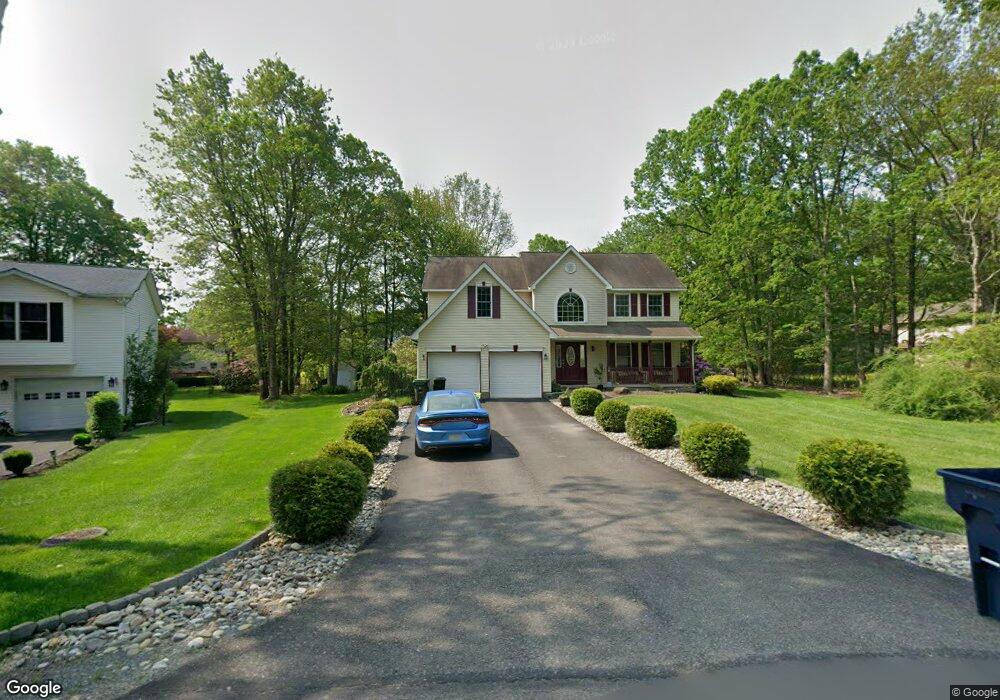 18 Pointe St, Mount Pocono, PA 18344 - photo 1