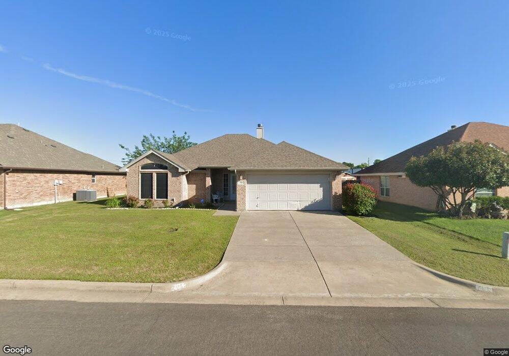 304 Rose Ave, Cleburne, TX 76033 - photo 1