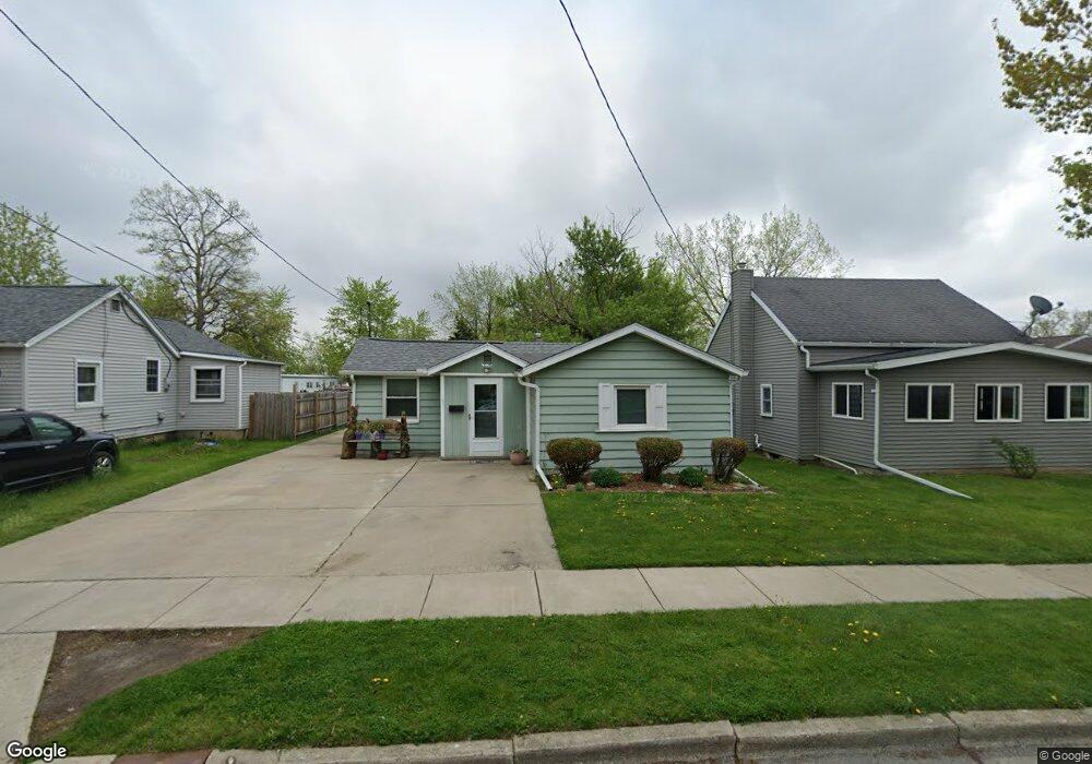 831 Oak St, Adrian, MI 49221 - photo 1