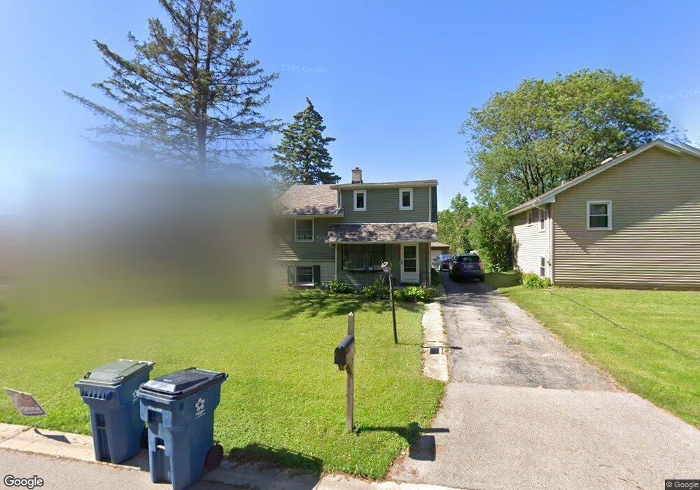 639 W Fay Ave, Elmhurst, IL 60126 - photo 1