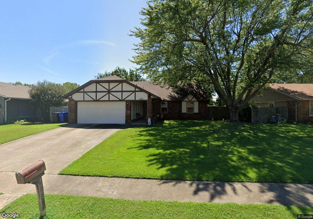 1505 W Phoenix Place, Broken Arrow, OK 74011 - photo 1