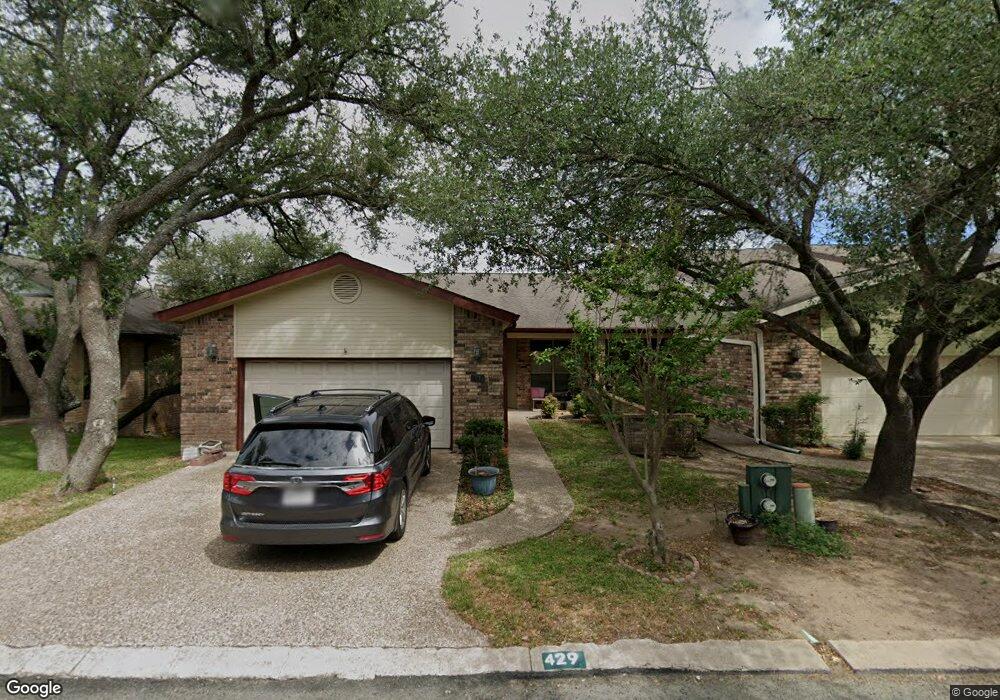 429 Summit Cir, Fredericksburg, TX 78624 - photo 1