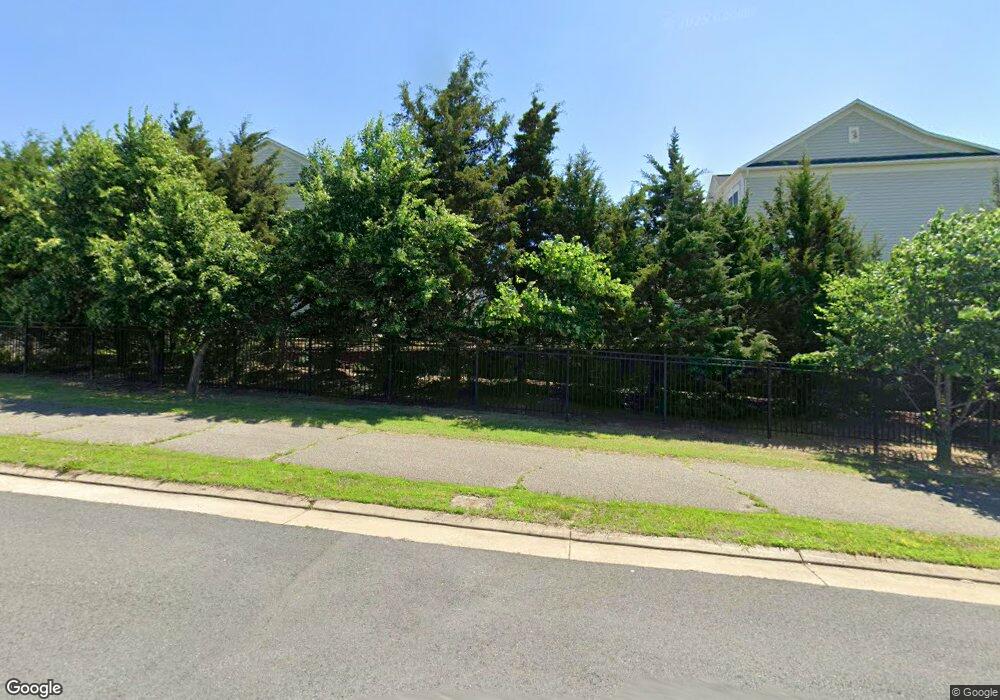 2418 Brookmoor Ln, Woodbridge, VA 22191 - photo 1