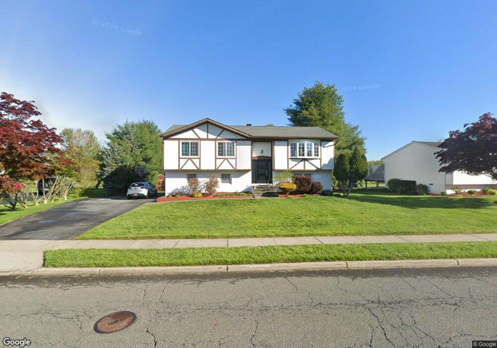 7 New Castle Dr, Washingtonville, NY 10992 - photo 1