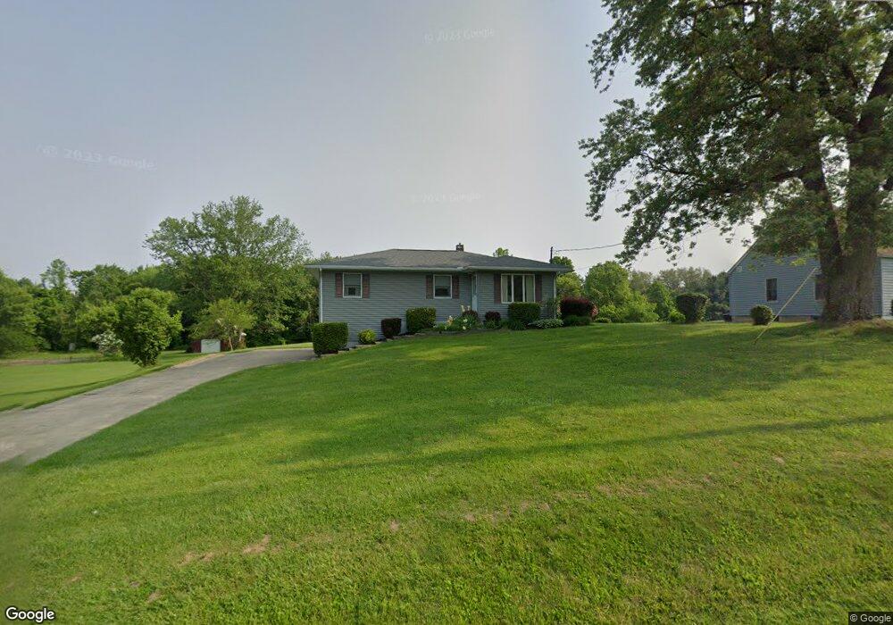 921 Taylor Rd, Mansfield, OH 44903 - photo 1