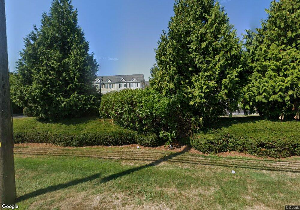 665 Metacom Ave unit 9, Bristol, RI 02809 - photo 1