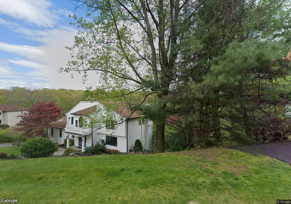 8 Parkside Ct, Pomona, NY 10970 - photo 1